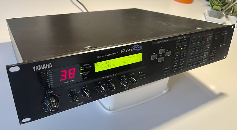 Yamaha Pro R3 Digital Reverberator 1990s - Black | Reverb