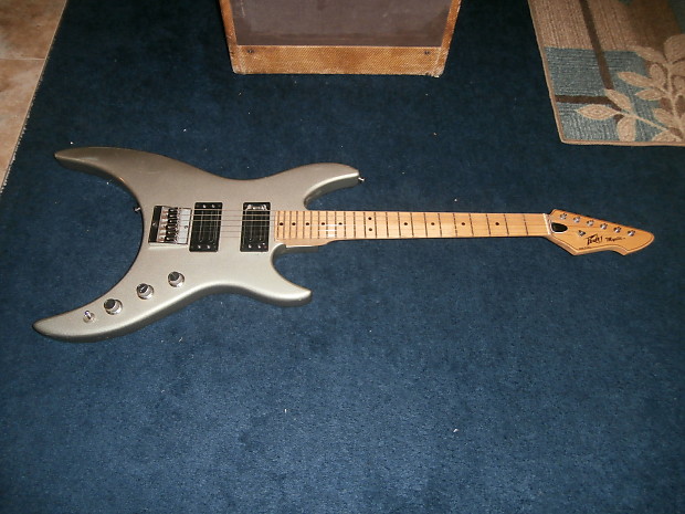 Peavey mystic store guitar