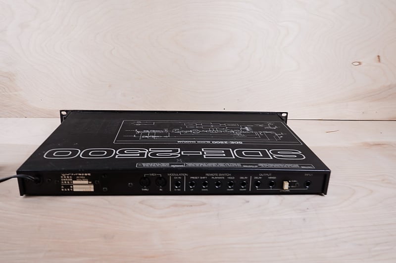 Roland SDE-2500 MIDI Digital Delay 100V Made in Japan | Reverb
