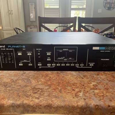 Roland MKS-30 Polyphonic Rackmount synthesizer with PG-200 Controller