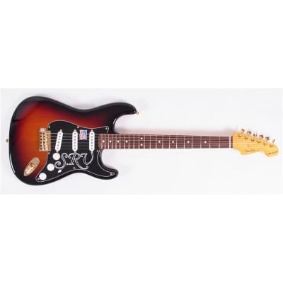 Fender Stevie Ray Vaughan Stratocaster, 3-Colour Sunburst image 2