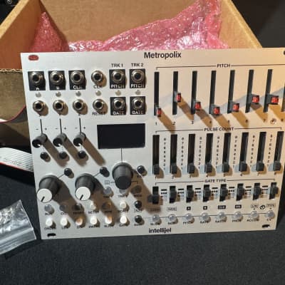 Intellijel Metropolis Complex Pitch / Gate Sequencer Eurorack 