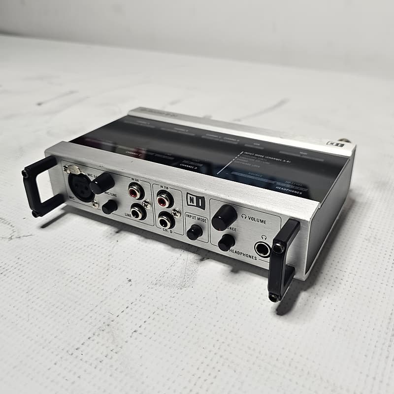Native Instruments Audio 8 DJ Interface Reverb
