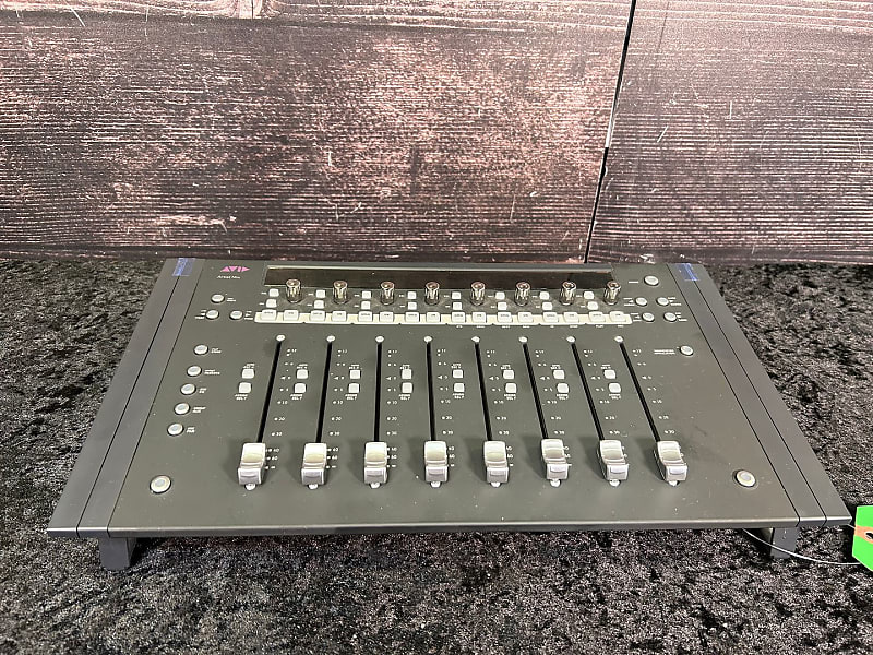 Avid ARTIST MIX MIDI Controller (Raleigh, NC) Reverb