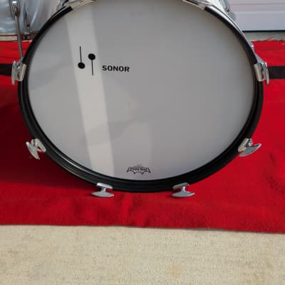 Sonor Teardrop 20/13/13/16 60s White Satin Flame image 6