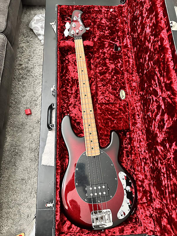 Music man deals stingray special 4h