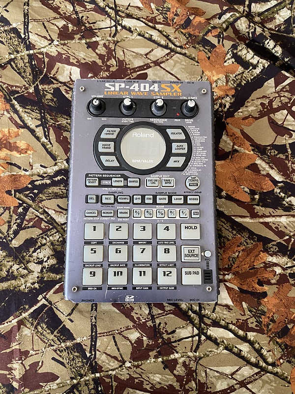 DJ機材 Roland SP-404SX が大特価！ Amazon.com: Roland SP-404SX Portable Power