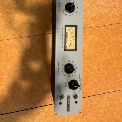 Klark Teknik KT-2A Tube Leveling Amplifier | Reverb