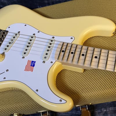 NEW!! 2023 Fender Yngwie Malmsteen Artist Series Signature Stratocaster - Vintage White - Authorized Dealer!! RARE! In Stock - 8.1lbs - G02296 image 2