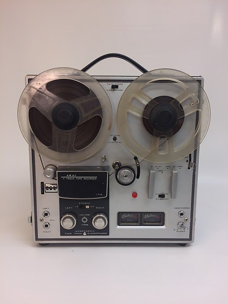 Vintage Akai 1710 Tube Reel-to-Reel 4 Track Tape Recorder Stereophonic