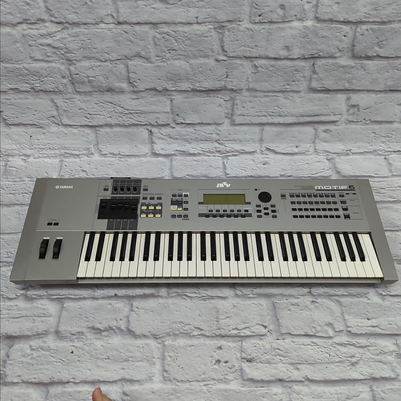 Yamaha Motif 6 Keyboard Synth Workstation