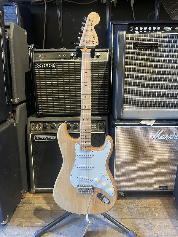 Fender Classic Series '70s Stratocaster with Maple Fretboard