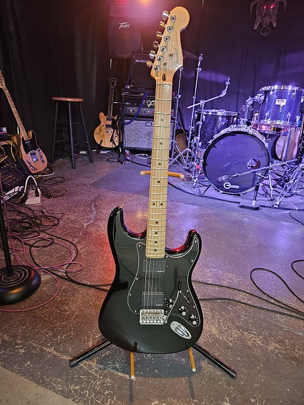 Fender Stratocaster 2013 - Black image 1