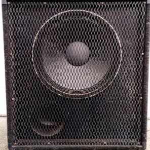 Peavey 115BX BW 700-Watt 1x15 Bass Speaker Cabinet
