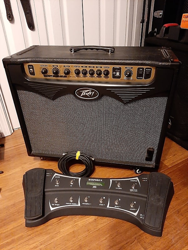 Peavey Vypyr 120-Watt 2x12