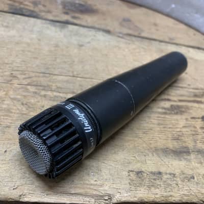 Shure Unidyne III SM57 Cardioid Dynamic Microphone