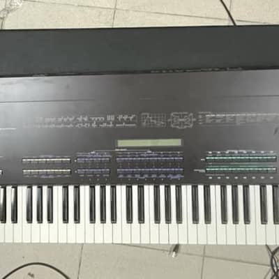 Buy used Yamaha DX5 Programmable Algorithm Synthesizer 1985 - 1987 - Black