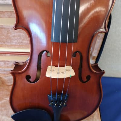 Borg Model MCV41 4/4 Full-Size Violin with Bow and Case Recently Serviced image 7