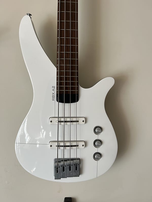 Bass yamaha deals rbx a2