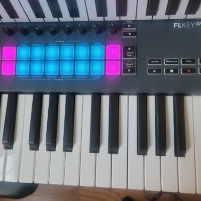 Novation FLkey 37 MIDI Keyboard Controller 2022 - Present - Black
