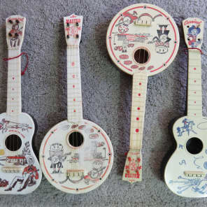 Vintage 1970s Carnival Ukulele Plastic Banjo Toy Lot Set Of 4