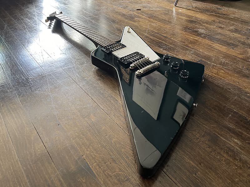 2012 Edwards ESP EX-92D Electric Guitar Explorer Seymour 2012 Edwards ESP EX-92D Electric Guitar Explorer Seymour