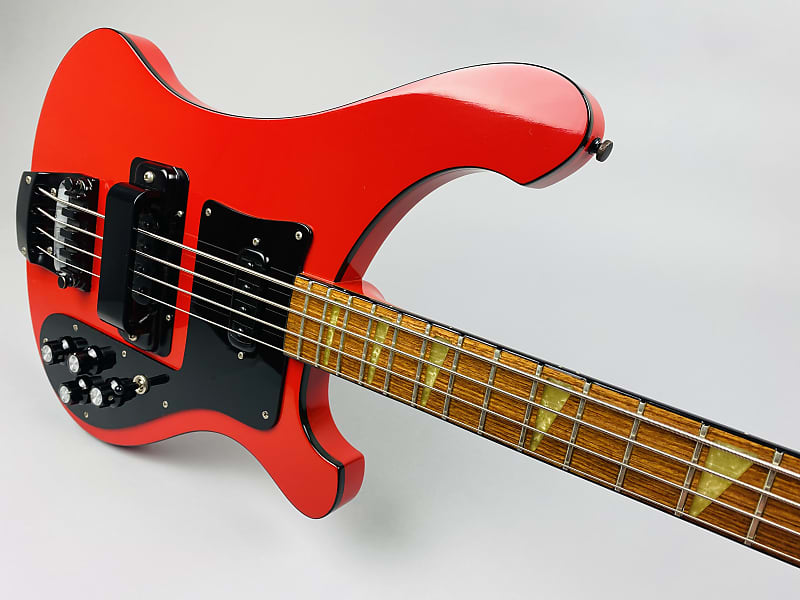 Recently got this awesome Monogram Rickenbacker Copy : r/Guitar