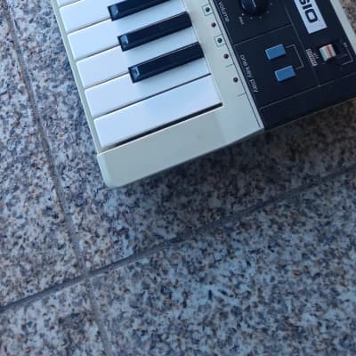Casio MT-70 Casiotone 49-Key Synthesizer | Reverb