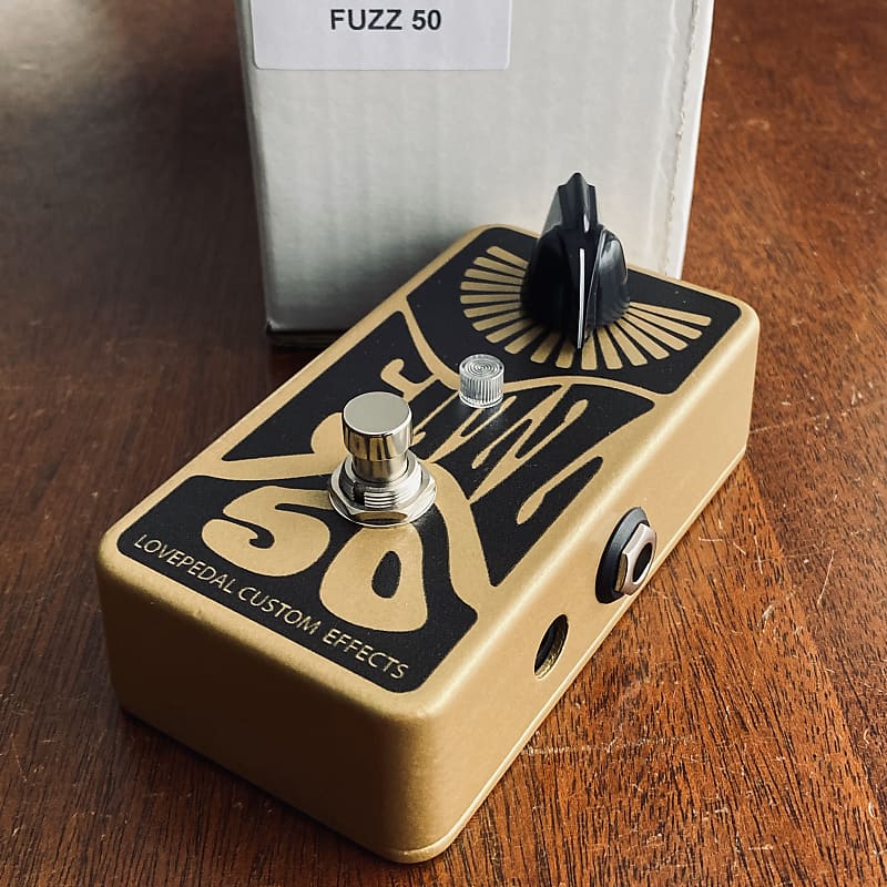 Lovepedal Fuzz 50 Royale (Fuzz Face-like) in the original