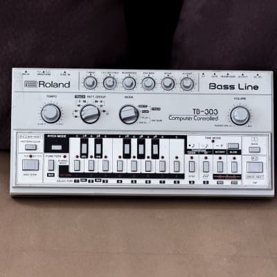 Vinatge Roland TB-303 Acid Bassline Synthesizer (✅Just Serviced‼️)