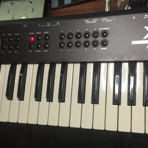 Korg x5 synthesizer outlet