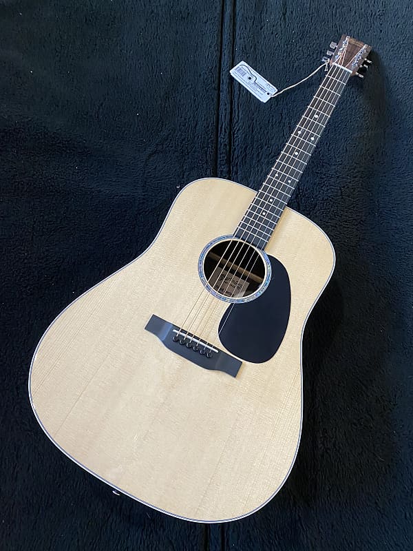 Martin Road Series D-13E #2662964 (4lbs, 15.6oz) Brand New! In Stock! Free Shipping! image 1