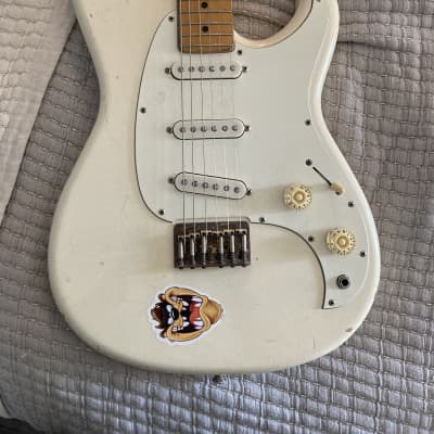 Ibanez Roadstar II 84 White Vintage electric guitar made in
