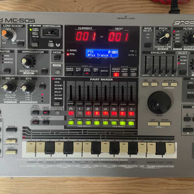 Roland MC-505 Groovebox 1998 - 2002 - Gray