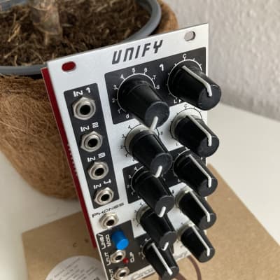 Circuit Abbey Unify eurorack mixer headphone amp module image 5