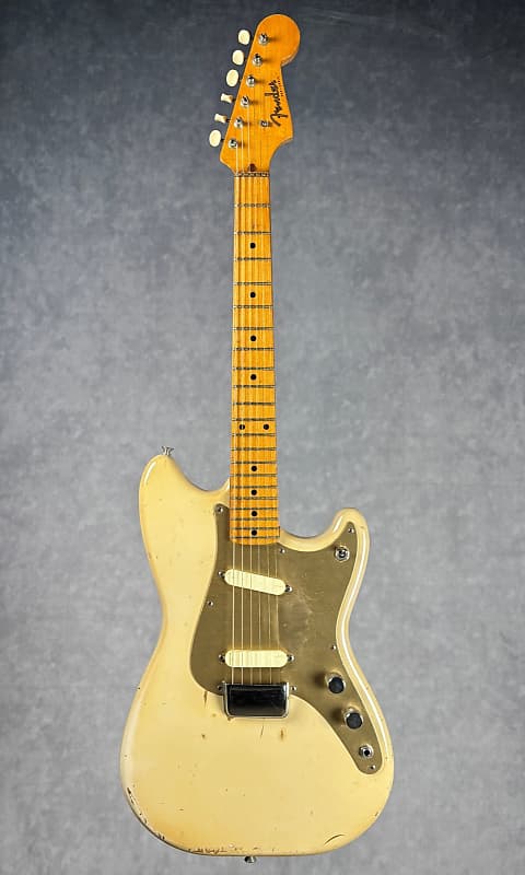 Fender Duo-Sonic with Maple Fretboard 1956 - 1959 | Reverb