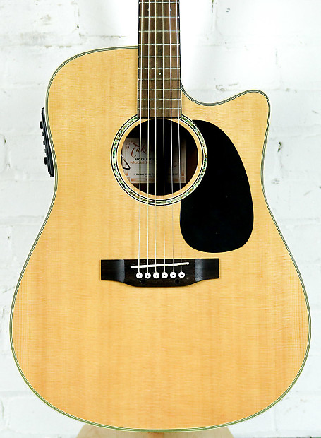 Used Takamine G Series EG530SC Dreadnought Acoustic Electric Guitar Natural w Gig Bag