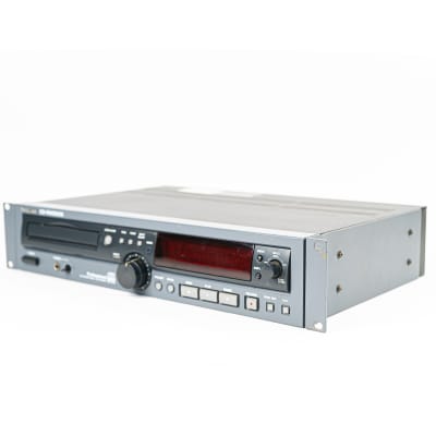 TASCAM CD-RW2000 Professional CD Rewritable Player and Recorder Rackmount image 3