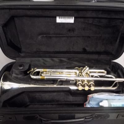 Eastman ETR824 Professional Trumpet w/ Case image 6