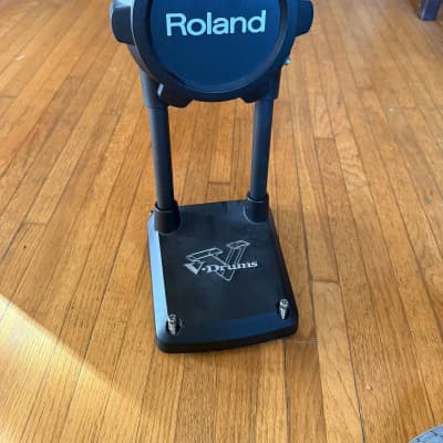 Roland KD-9 キックパッド ローランド Roland KD-9 Electronic Drum Kick Pad | Guitar Center