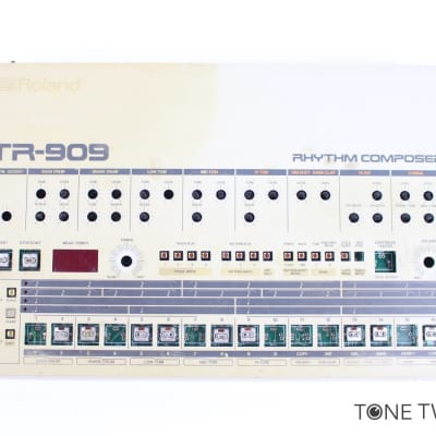 Roland TR-909 Rhythm Composer Drum Machine BAD SHAPE For Parts / Repair READ 1st