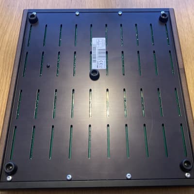 Schertler Athur Prime 9 2019 - Anodised aluminium with wooden side panels image 2