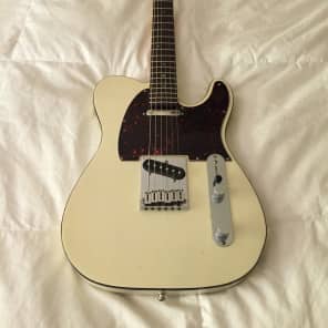 Fender American Deluxe Telecaster Cream/Tortoise Binding