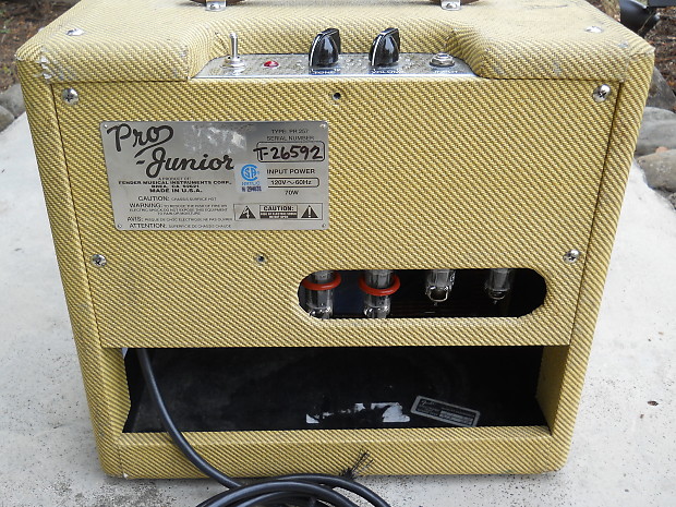 FENDER PRO JUNIOR III LT. EDITION PLUM CRAZY GUITAR AMP 70W
