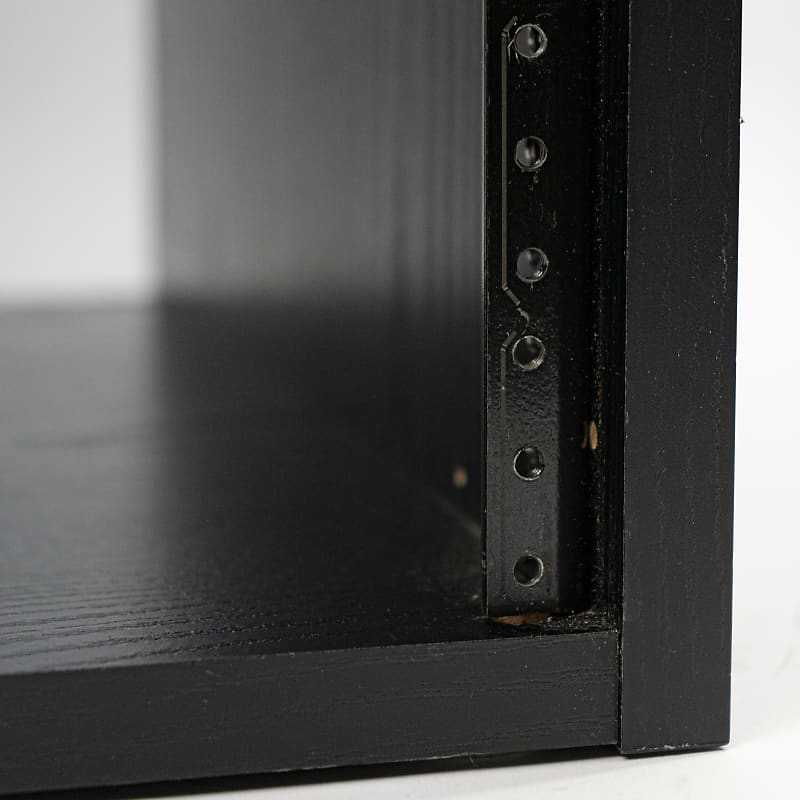 Middle Atlantic Rk-8 8-space Audio Rack System Middle