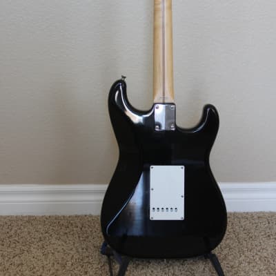 Squier Standard Stratocaster Antique Burst LEFTY – Chicago