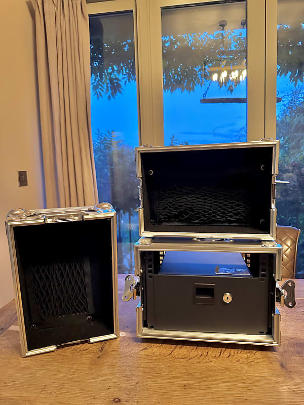 Odyssey FZHR04 Half Rack Flight Case 4U with 3U Locking Reverb UK