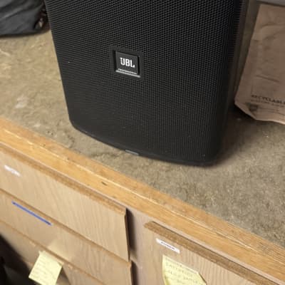 JBL EON ONE Compact Rechargable Personal PA System 2019 - 2020 - Black image 2