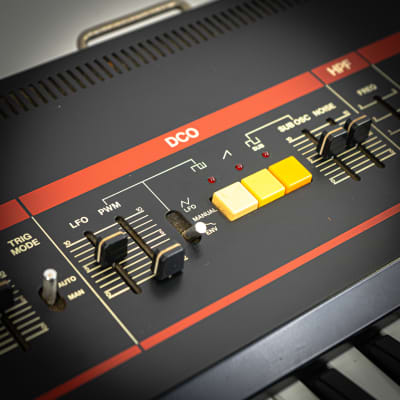 1983 Roland Juno 60 - Classic Analog 61-Key Synthesizer Excellence - Vintage image 8