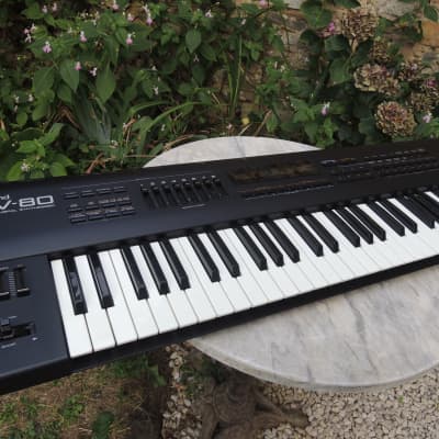 Roland JV80  JV 80 Multi timbral synthesizer 80' Vintage rare on this condition